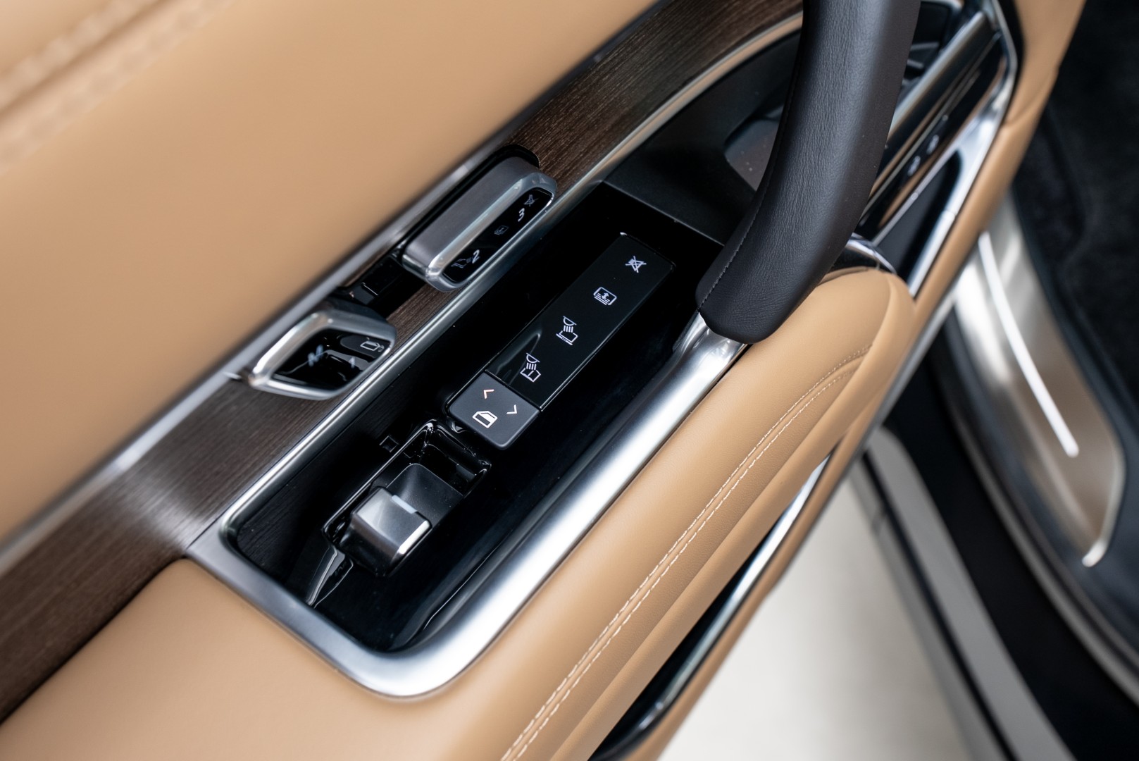 2025 RANGE ROVER P530 AUTOBIOGRAPHY LWB | MAIN DEALER WARRANTY 5 YEARS